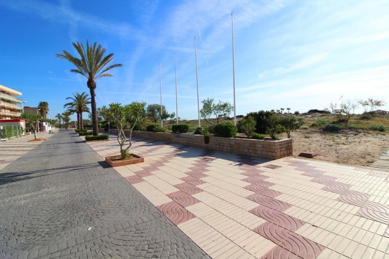 Global Properties, Apartamento En La Playa De Канет-де-Беренгер Экстерьер фото